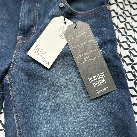 1822 Demin Shorts size 4 - Picture 2 of 8